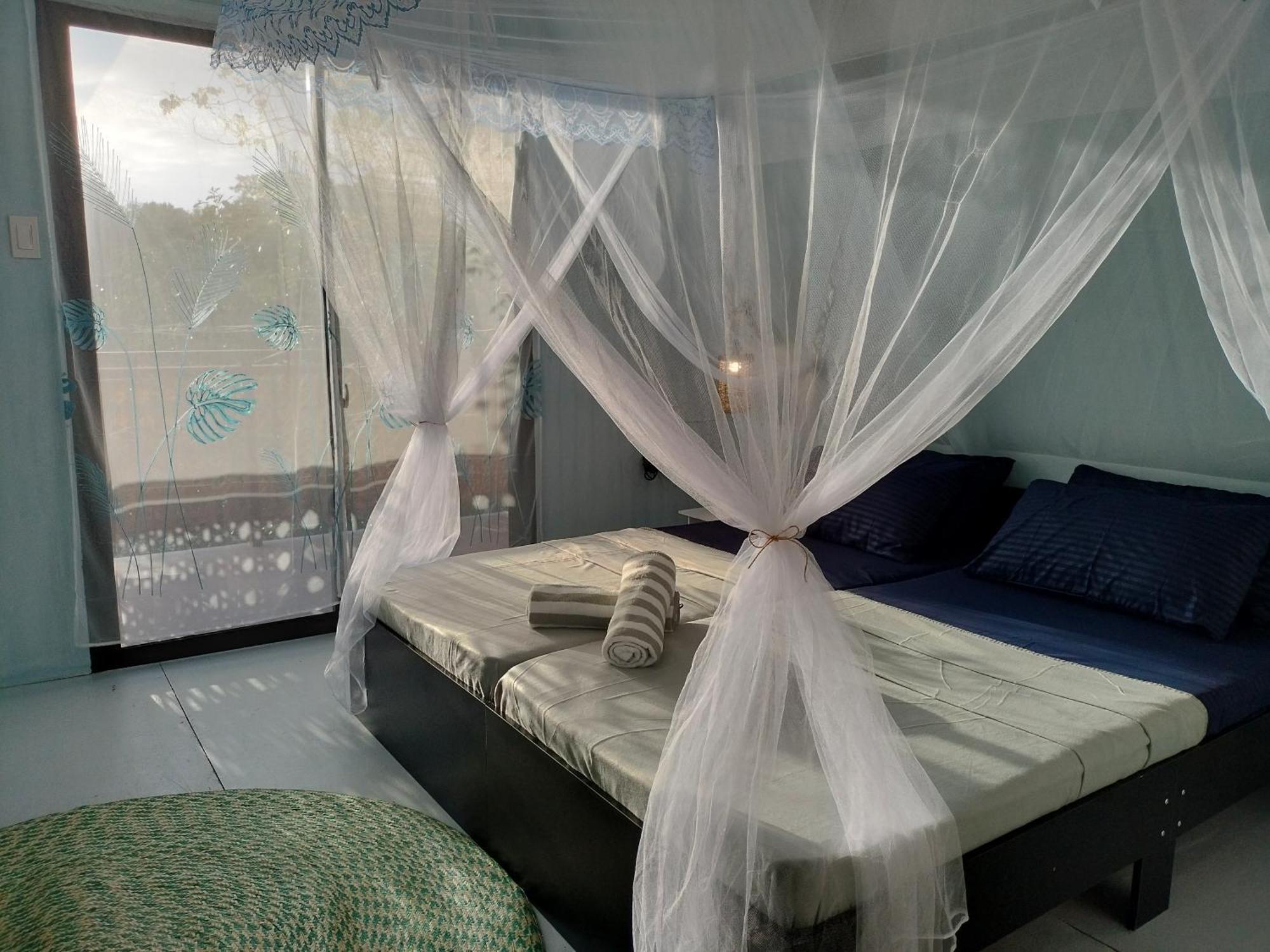 Riu Del Mar Hostel Dauis ภายนอก รูปภาพ