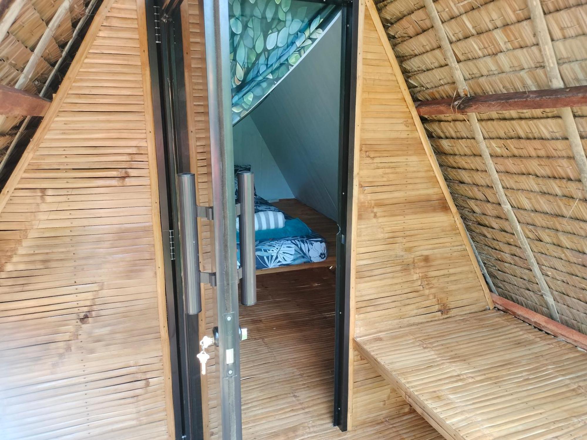 Riu Del Mar Hostel Dauis ภายนอก รูปภาพ